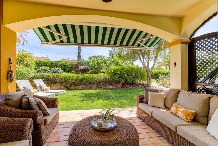 2Bedroom Bungalow Heated Shared Pool ,Near Carvoeiro And Ferrugudo Ngoại thất bức ảnh